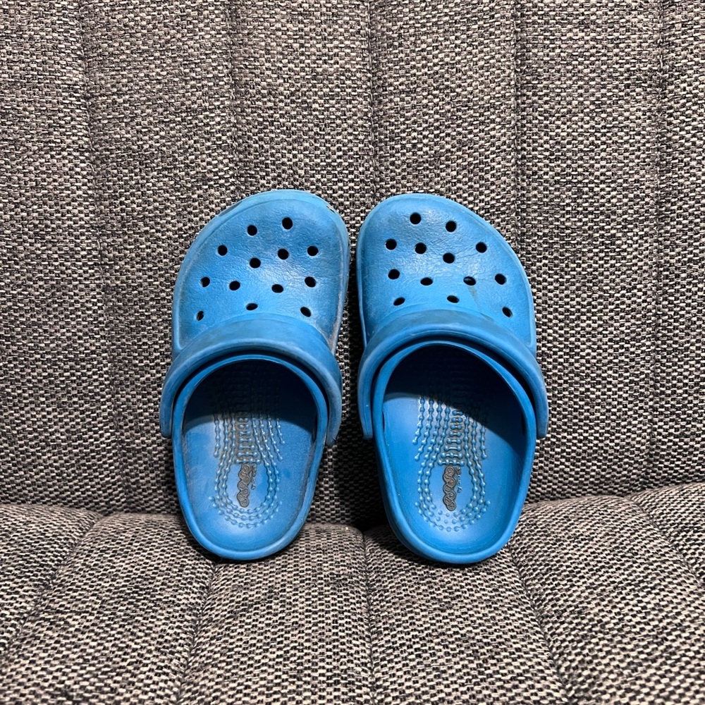 CROCS CLOG TODDLER BLUE
SANDALS SIZE C7
